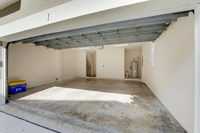 Building Photo - 441 Amador Ln