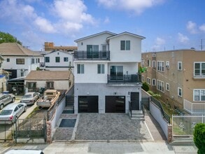 Building Photo - 310 S Breed St