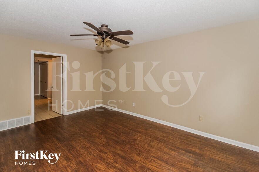 Building Photo - 647 Wheatley Cove