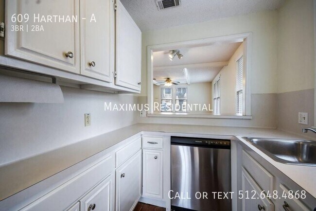 Building Photo - 609 Harthan-A