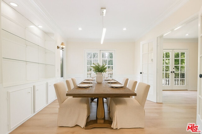 Building Photo - 500 Warner Ave