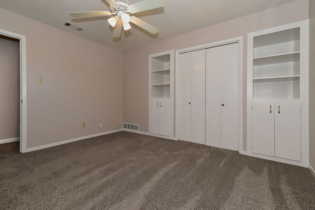 Building Photo - 1208 Yellowstone St