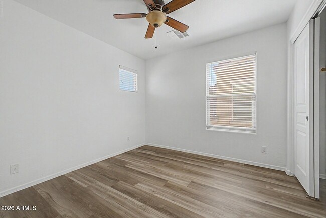Building Photo - 8777 W Dahlia Dr