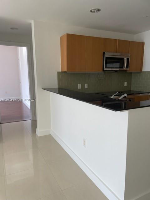 Building Photo - 1060 Brickell Ave