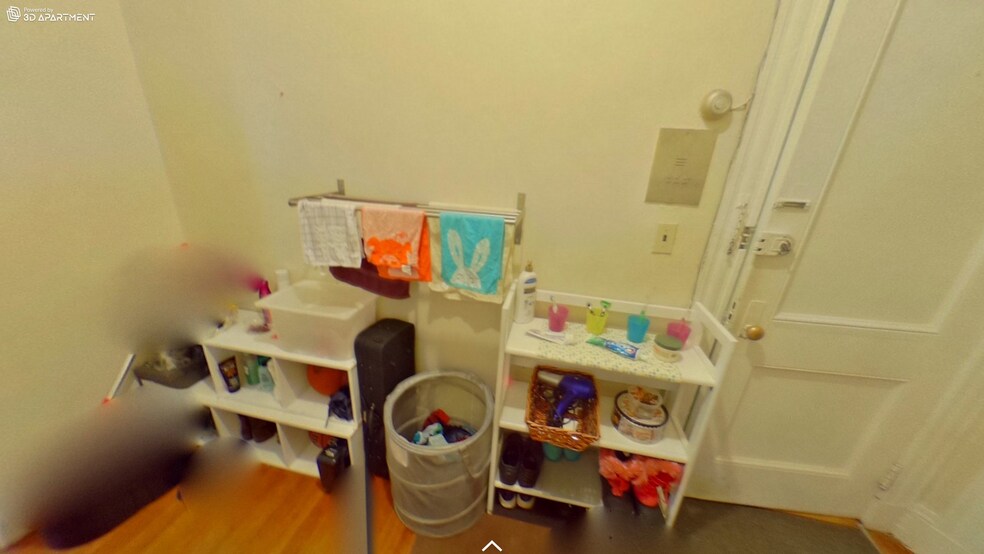 Building Photo - 208A Winthrop Rd