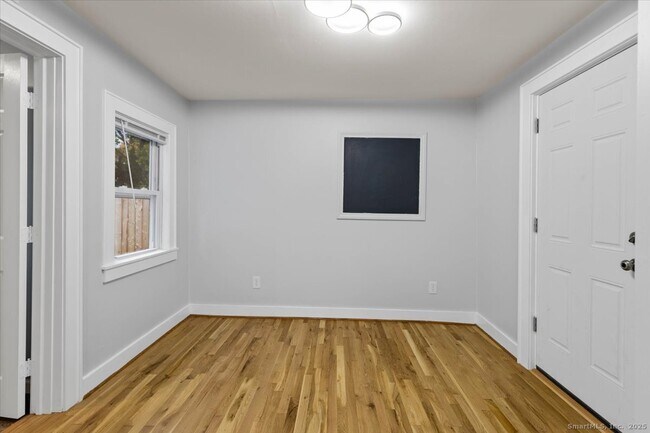 Building Photo - 183 Bradley St