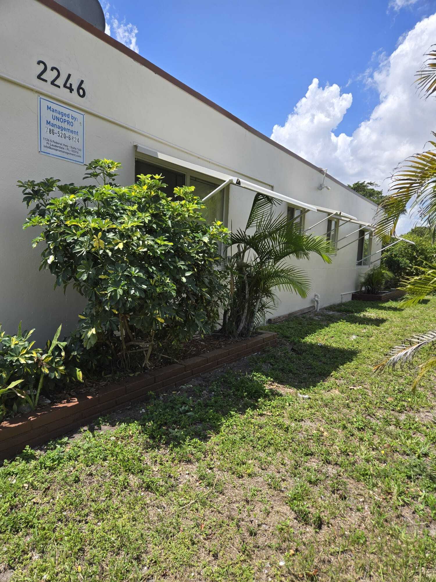 Building Photo - 2245 Fillmore St