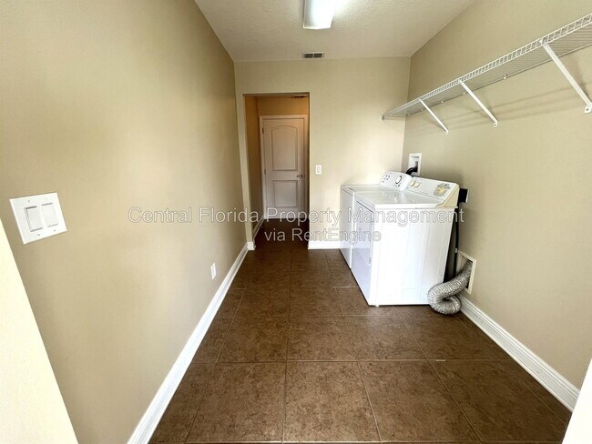 Building Photo - 3127 Pizzaro Pl