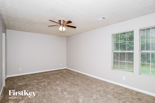 Building Photo - 3818 Rolling Pl