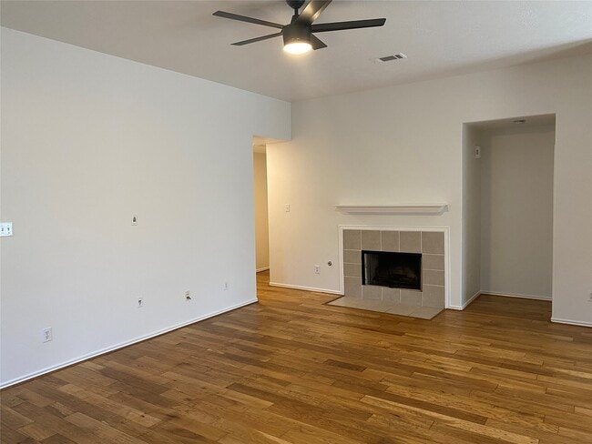 Building Photo - 5523 Autumn Ash Ln