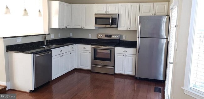 Building Photo - 405 Donelson Loop
