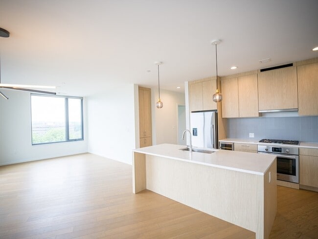 Building Photo - 57 Quincy Shore Dr