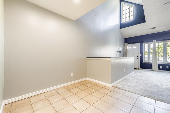 Building Photo - Move-In Ready: Serene Littleton Condo - Av...