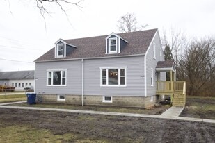 Building Photo - 16637 W Brockman Ave