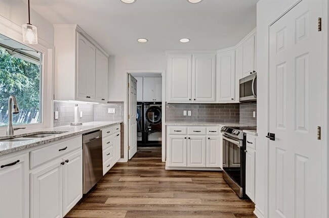 Building Photo - 1312 Quailfield Cir