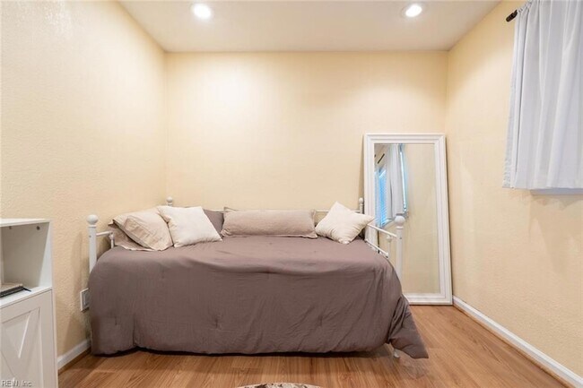 Building Photo - 820 Plainsman Ct