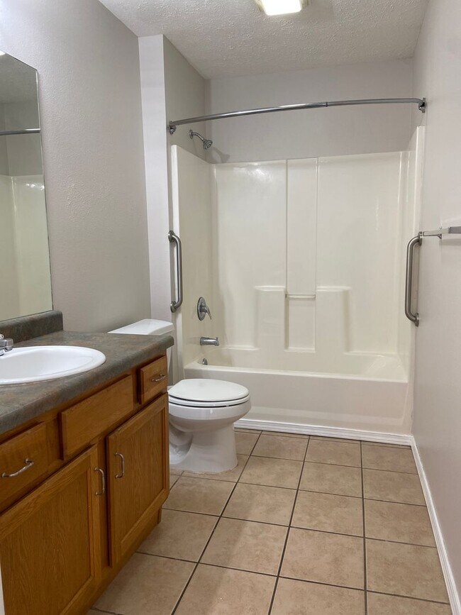 Building Photo - Condominium in Academy Commons