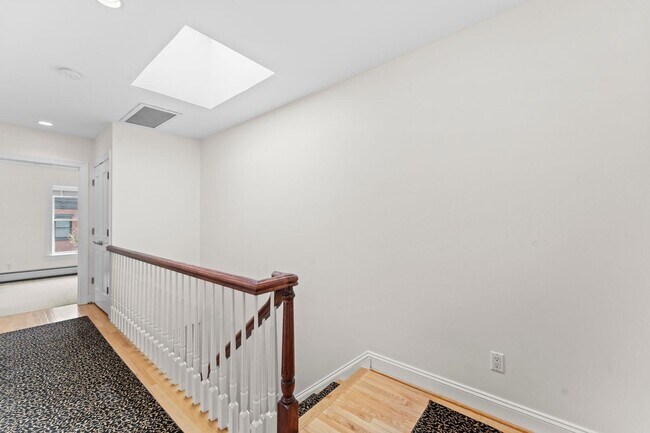 Building Photo - 326 Park Ave