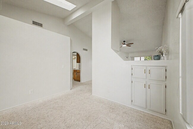 Building Photo - 3510 E Hampton Ave