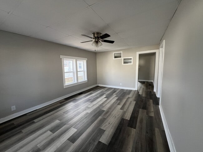 Building Photo - 31 Crockett St