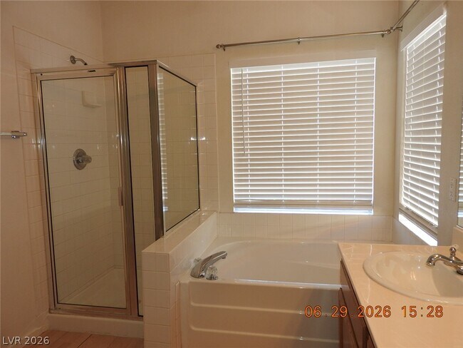 Building Photo - 742 Endicott Ct