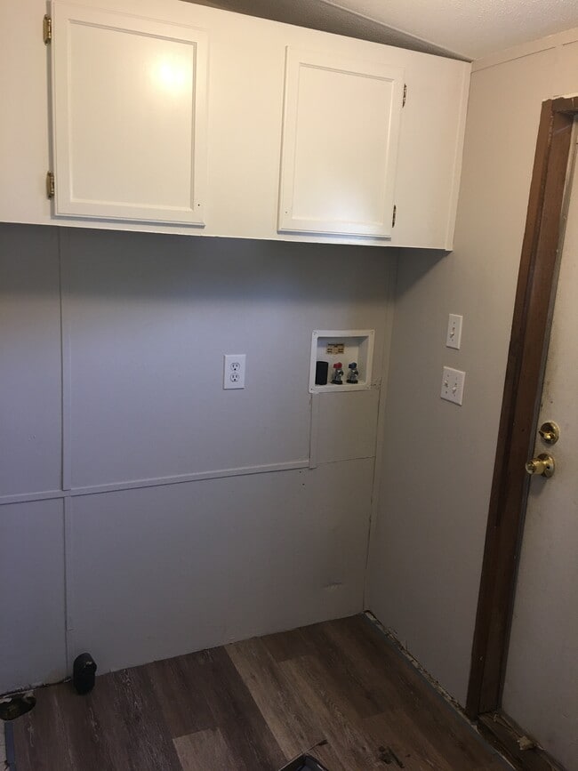 Building Photo - 476 Sharp St