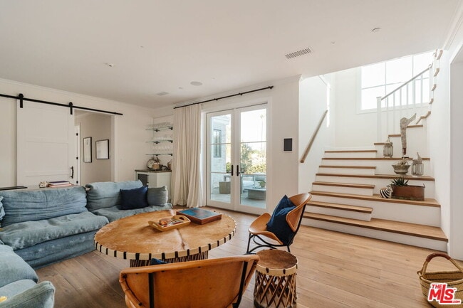 Building Photo - 5770 Busch Dr