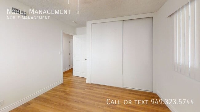 Building Photo - 1435 E Chestnut Ave