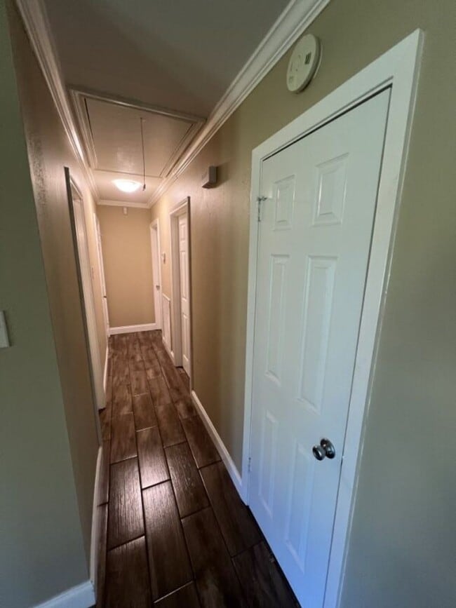 Building Photo - Beautiful 3-Bedroom, 1.5-Bath Home in Bake...