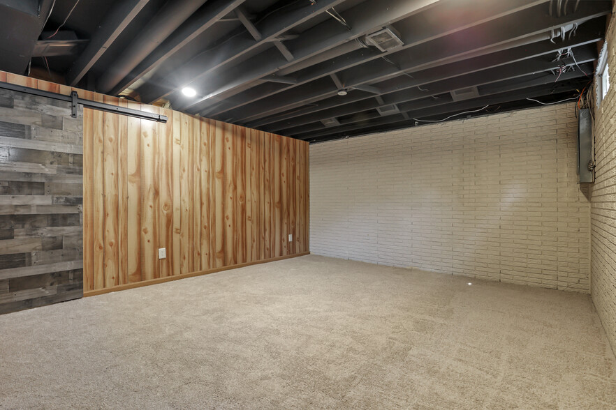 Building Photo - 2991 Cranston Dr