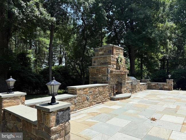 Building Photo - 1714 Hickory Hill Rd