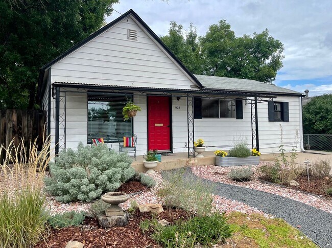 Primary Photo - ***$500 off 1st Months Rent!***Well Kept H...