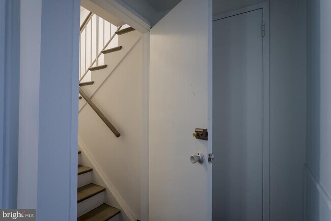 Building Photo - 301 I St SW