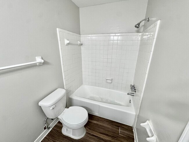 Building Photo - 5334 Craigmont Dr