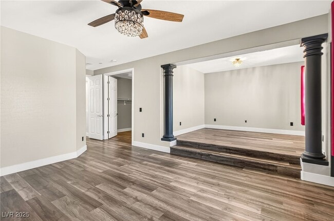 Building Photo - 10091 Sand Key St