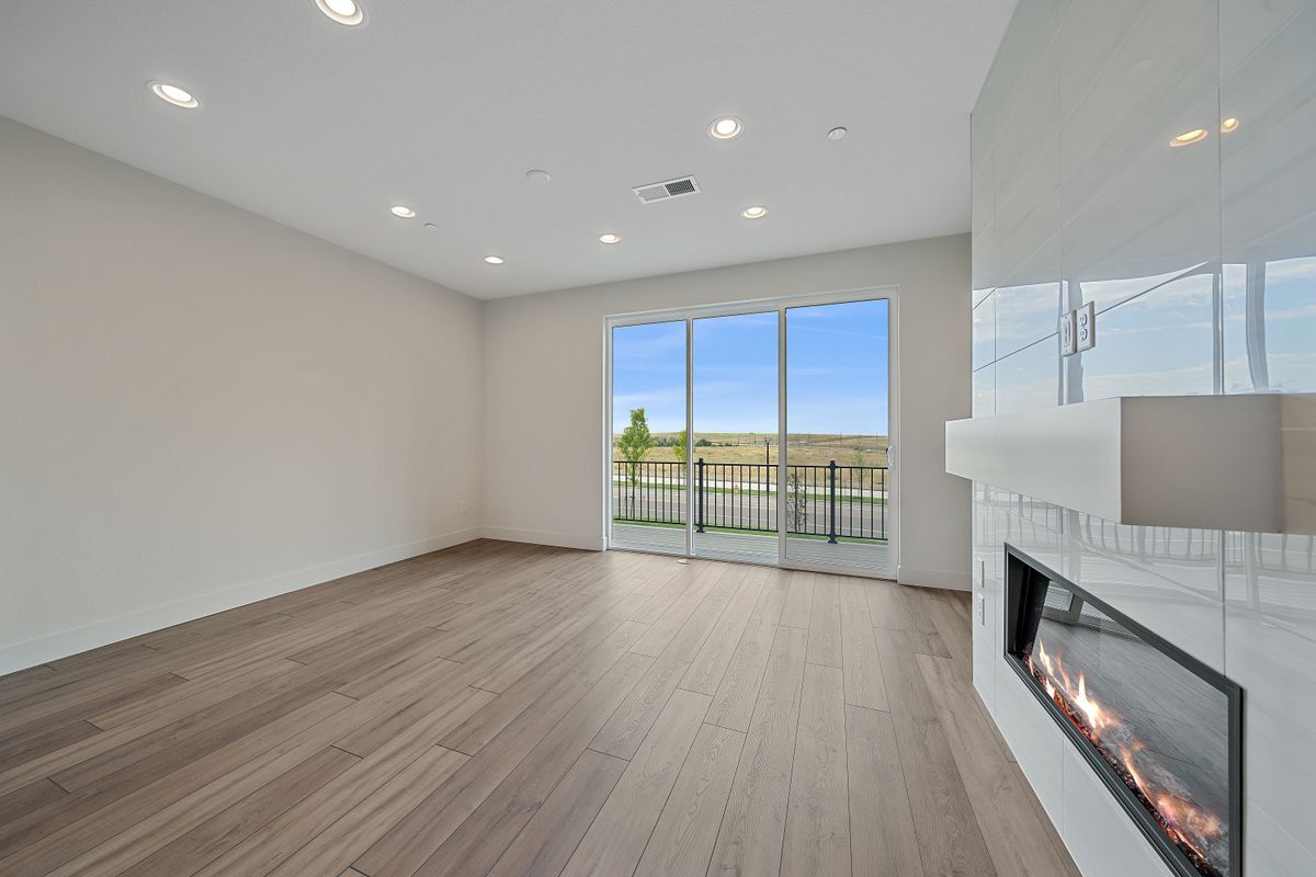 Building Photo - 10860 Lyric St