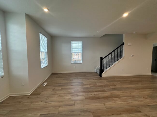Building Photo - 14576 Pomona Ln