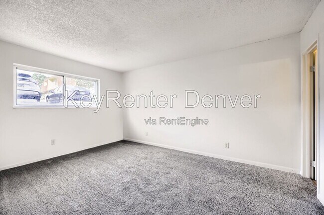 Building Photo - 10211 Ura Ln