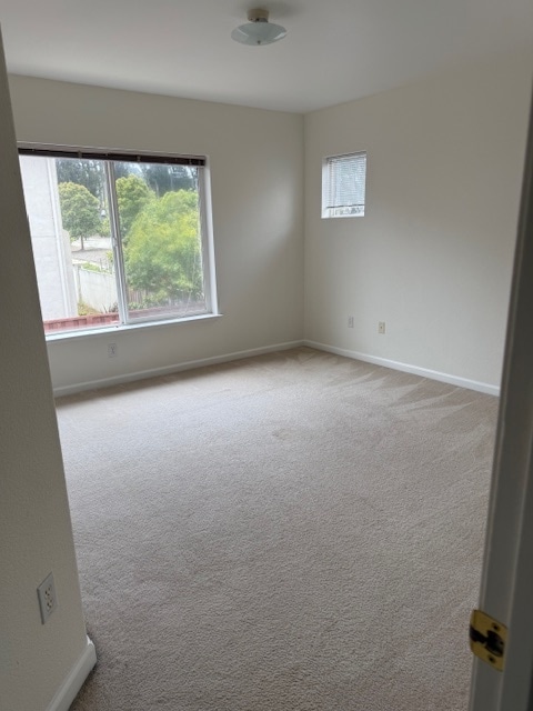 Building Photo - 553 Hibiscus Dr