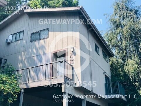 Building Photo - 1408 SW Custer Dr