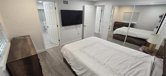 Building Photo - 5310 SW 23rd Terrace