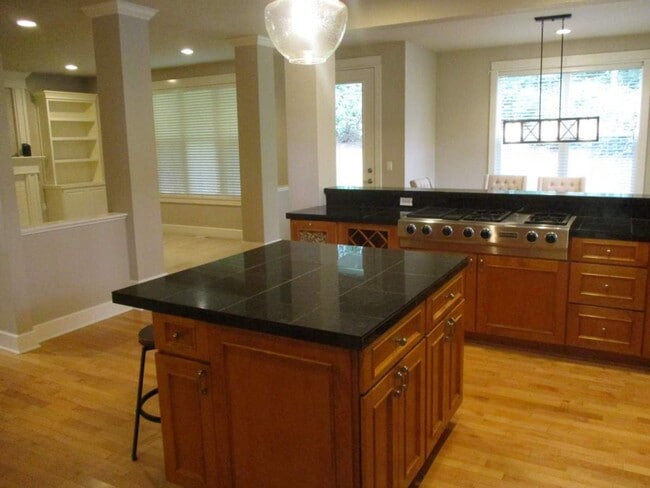 Building Photo - 11611 52nd Ave Ct NW