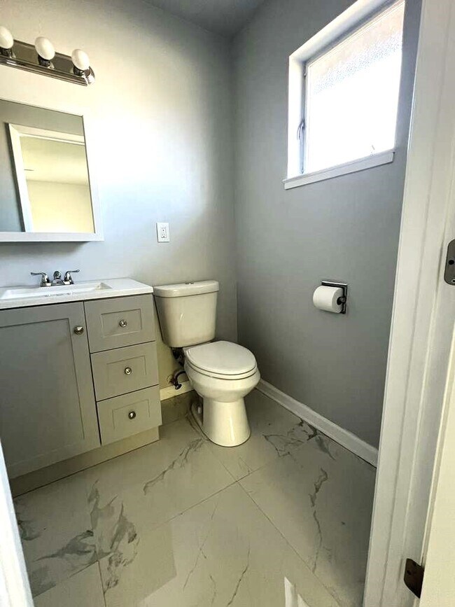 Building Photo - 3736 Orangerie Way