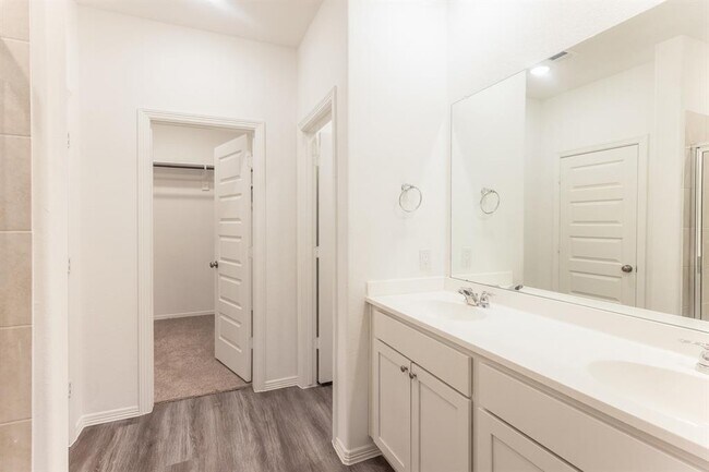 Building Photo - 16734 Rover Ln