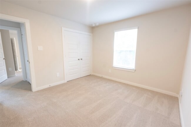 Building Photo - 18672 Presswood Wy Dr