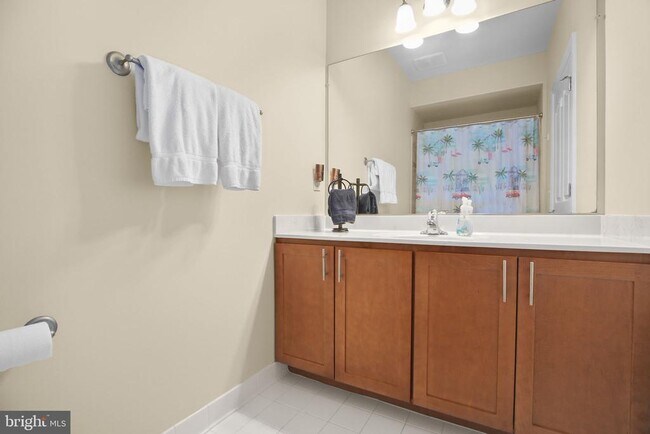 Building Photo - 568 Marina Landing Ln