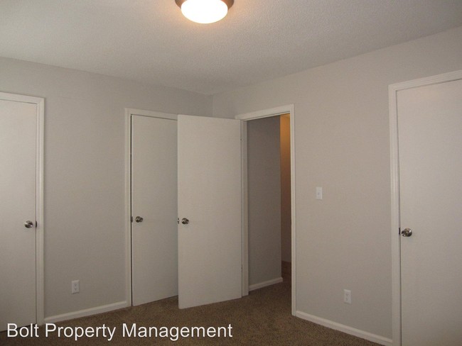 Building Photo - 1127 Rutherford Rd