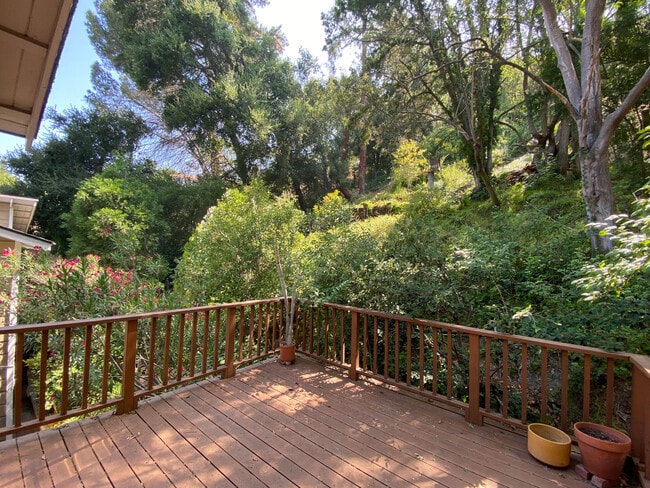 Building Photo - 3814 Dixie Canyon Ave