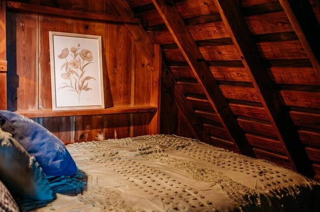 Building Photo - 19920 NW Farley Hampton Rd