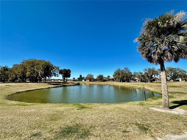 Building Photo - 1947 Fairway Loop